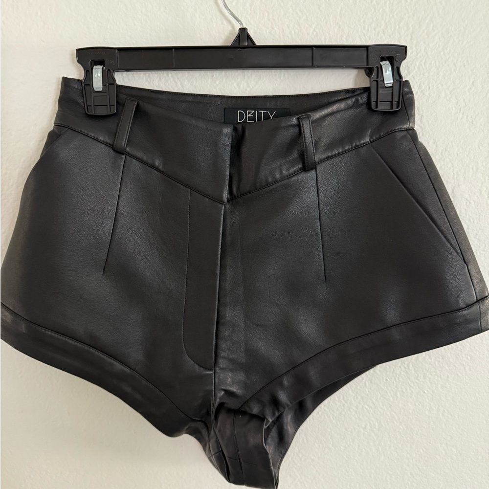 Deity New York Tailored Faux Leather high waisted shorts . Size 2 NWOT